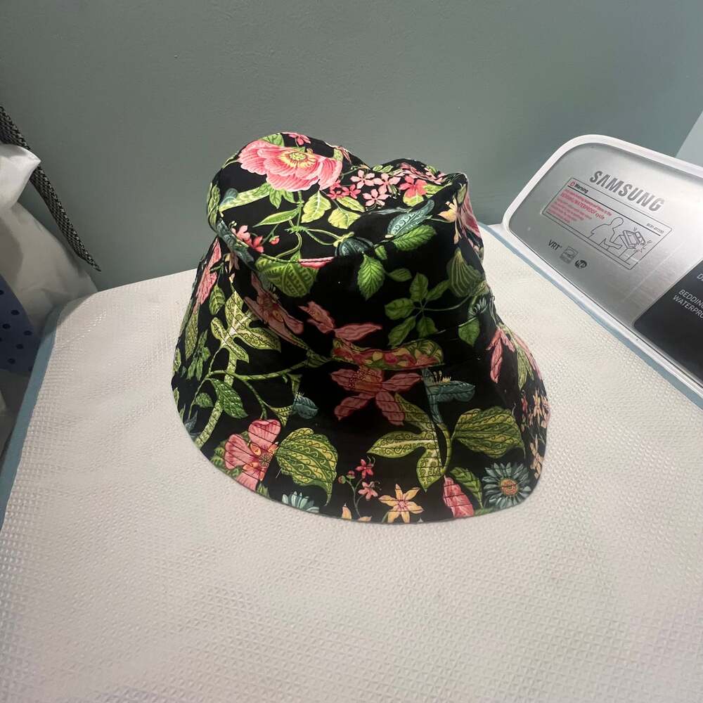 Vera Bradley Hat Reversible Black Botanica Floppy Bucket Sun Hat Beach Floral